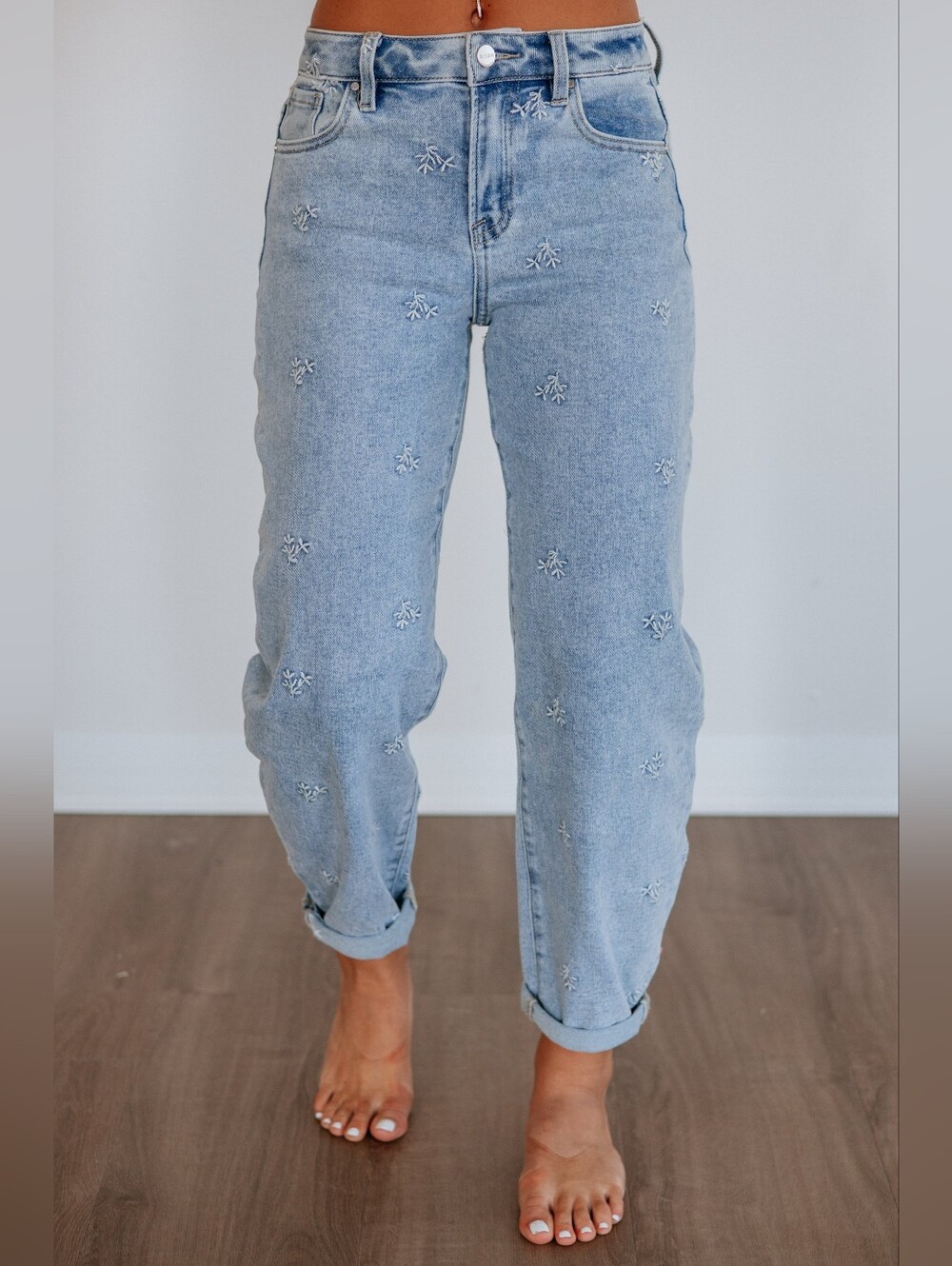 Risen Jeans High Rise Leaf Embroidered Barrel Jeans 9/29 NWT